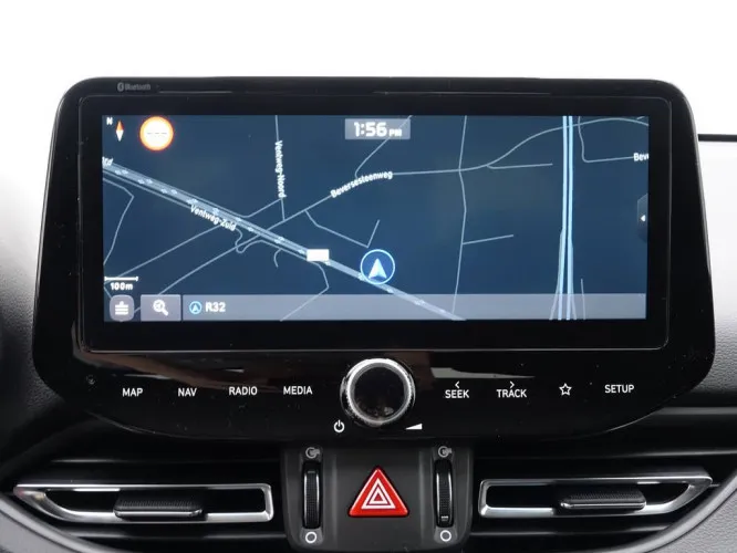 Hyundai i30 1.0i 120 5D MHEV Techno Plus + GPS + Camera + Bi LED + ALU17 Image 10
