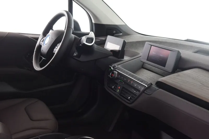 BMW i3 s =Suite= Panorama/Distronic/Rear ViewCam Гаранция Image 8
