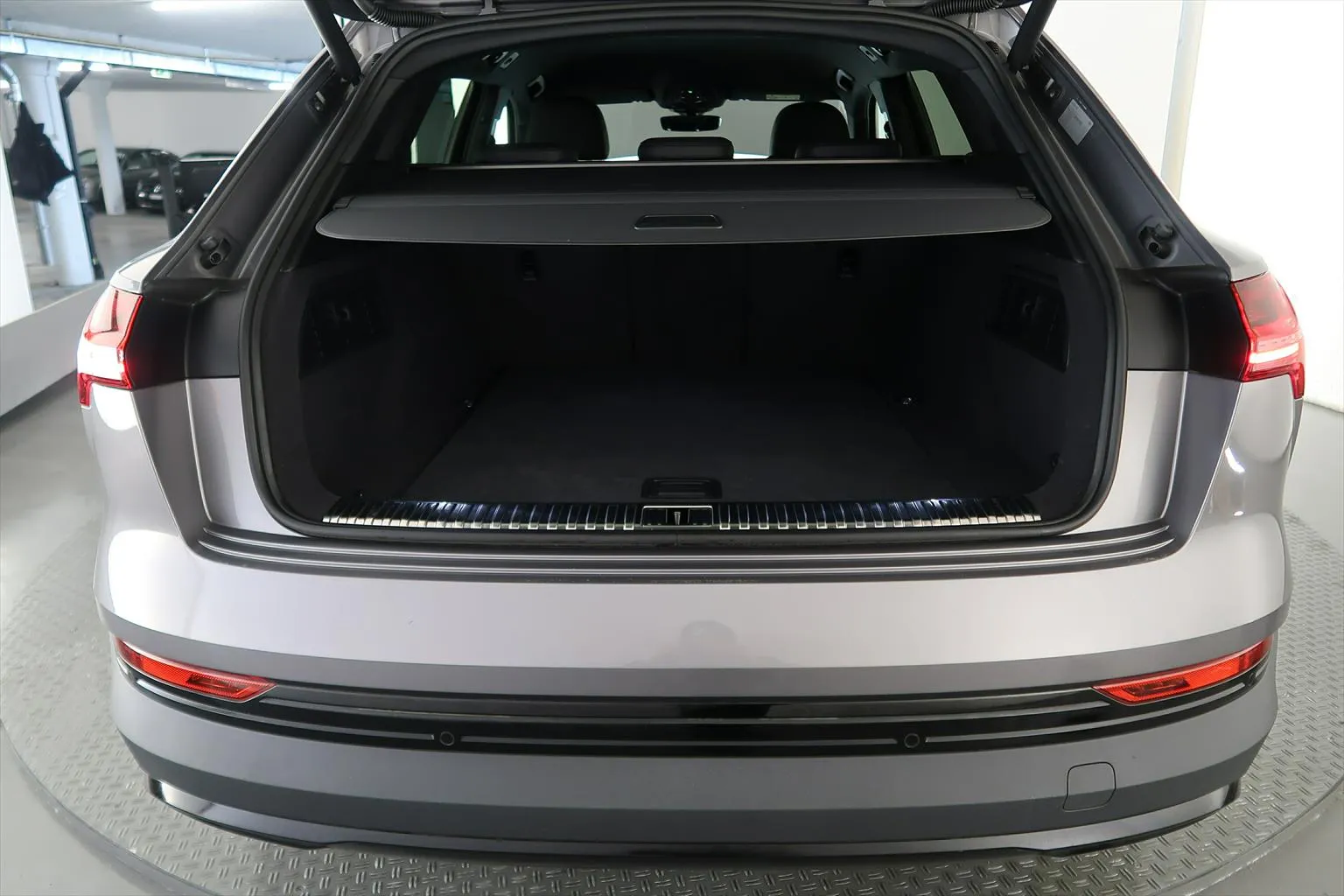 Audi e-tron 55 quattro 95kwh EV Elektro Automat  Image 8