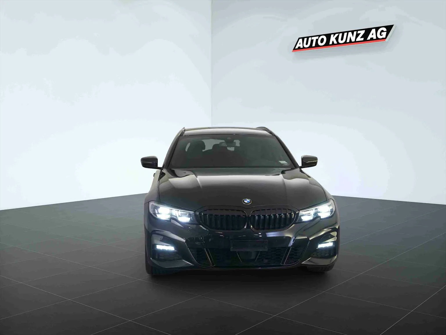 BMW 330i xDriveTouring M Sport Automat  Image 3