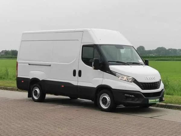 Iveco Daily 35S12 L2H2 Facelift Airco Image 4